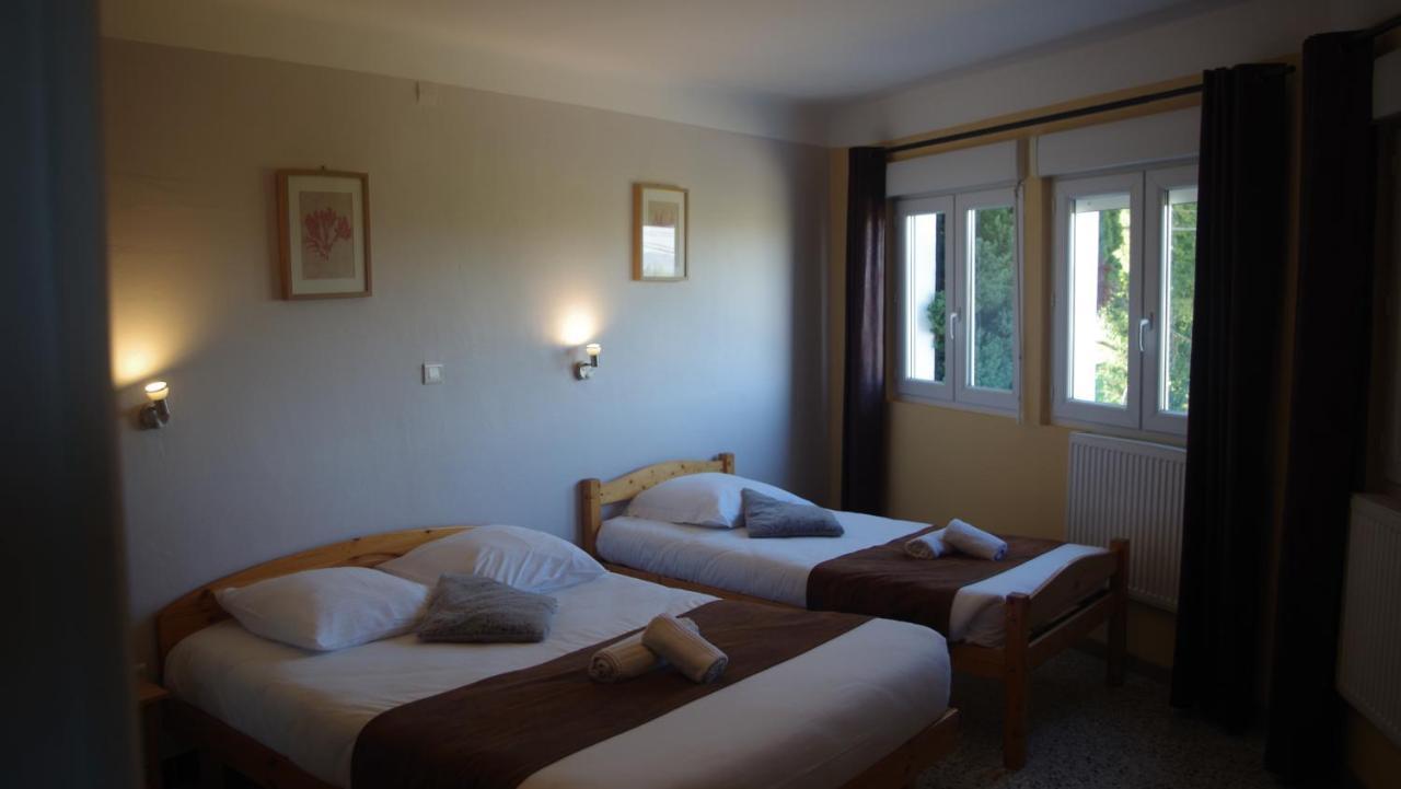 Le Robinson Otel Pierrelatte Dış mekan fotoğraf