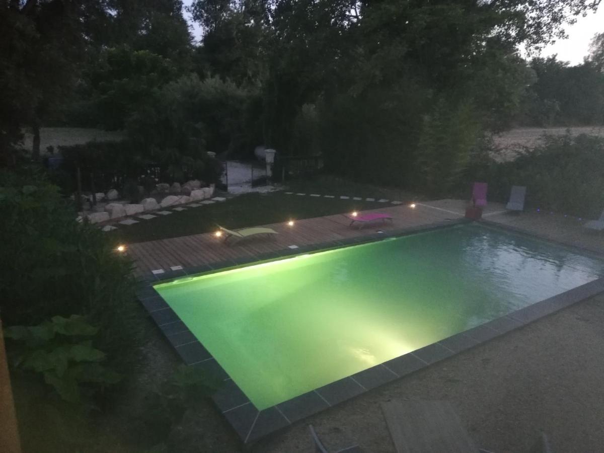 Le Robinson Otel Pierrelatte Dış mekan fotoğraf