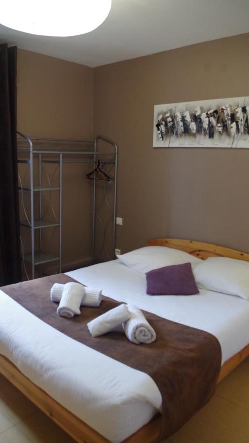 Le Robinson Otel Pierrelatte Dış mekan fotoğraf